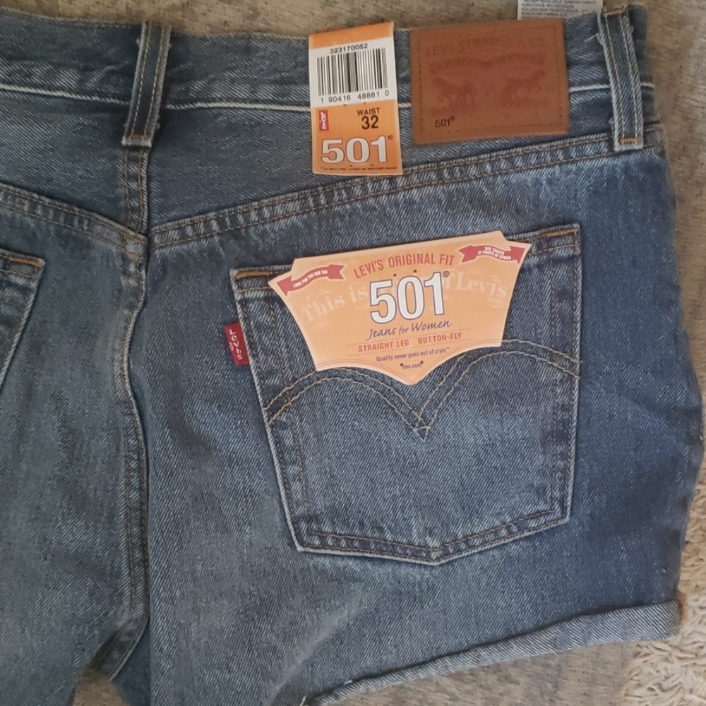 Levi shorts
